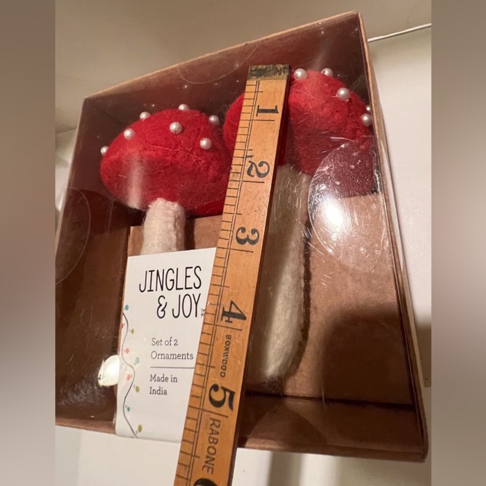 NWT JINGLES & JOY FELT MUSHROOM ORNAMENTS. - Picture 5 of 5